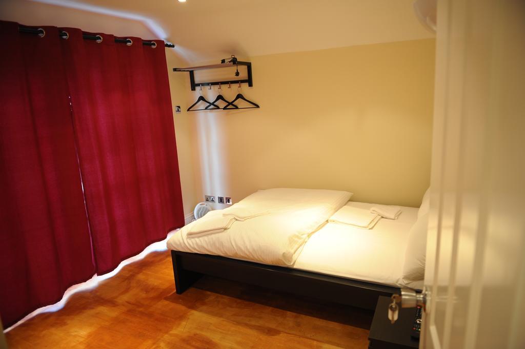 The Greyhound Cottage Chigwell Ngoại thất bức ảnh