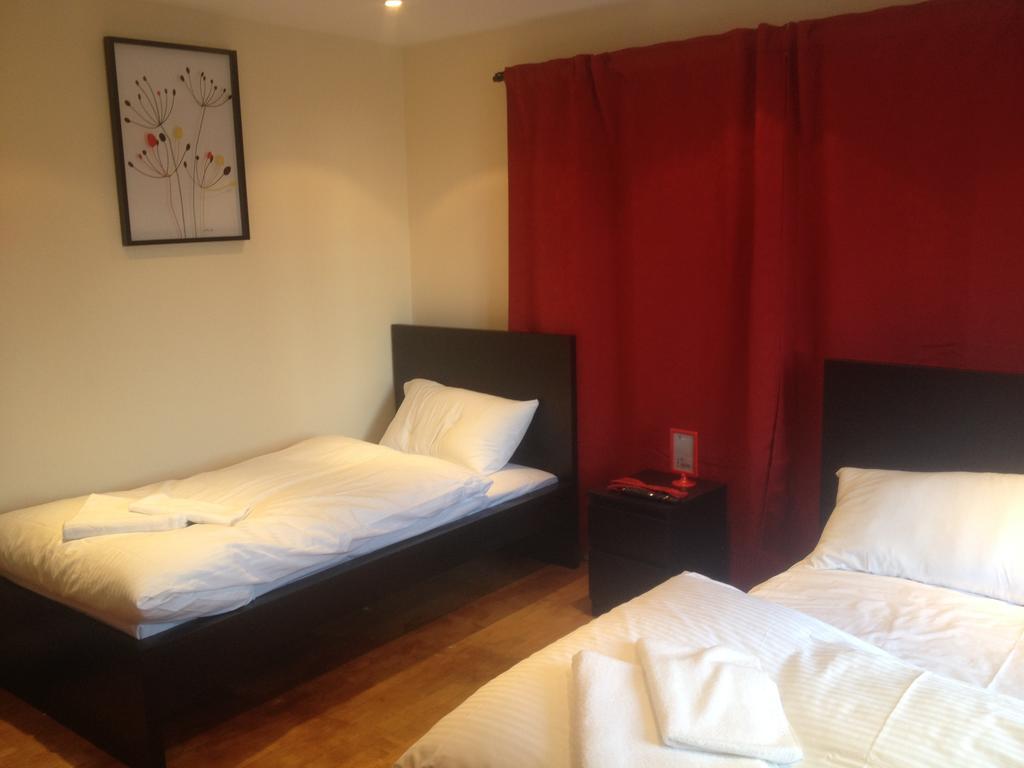 The Greyhound Cottage Chigwell Ngoại thất bức ảnh