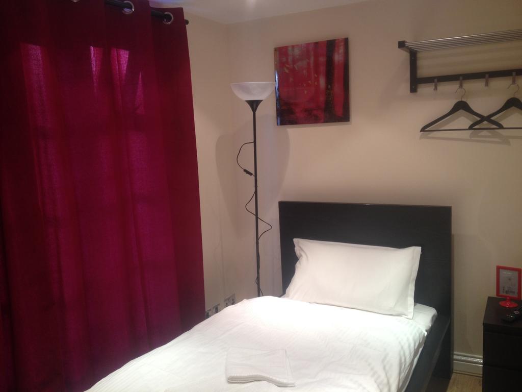 The Greyhound Cottage Chigwell Ngoại thất bức ảnh