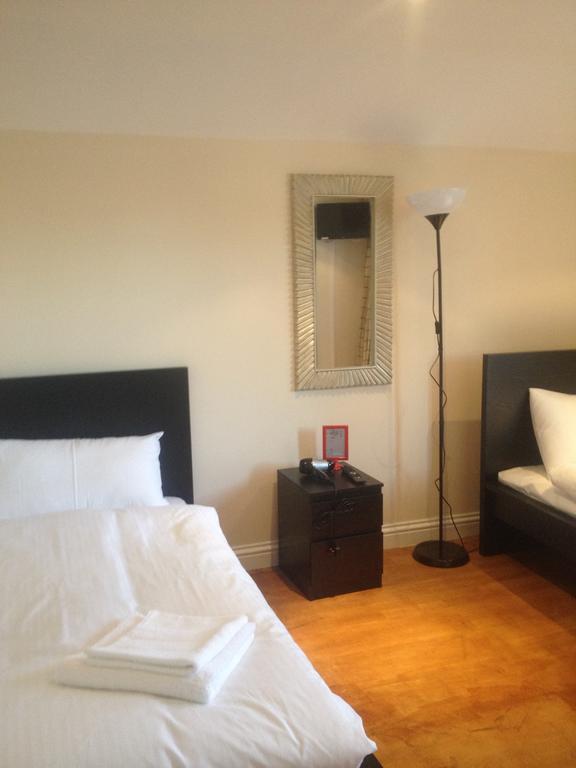 The Greyhound Cottage Chigwell Ngoại thất bức ảnh