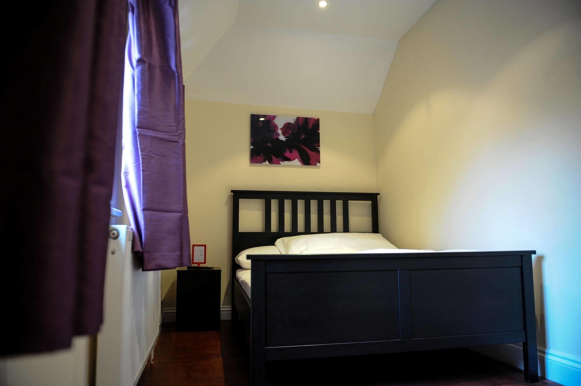 The Greyhound Cottage Chigwell Ngoại thất bức ảnh