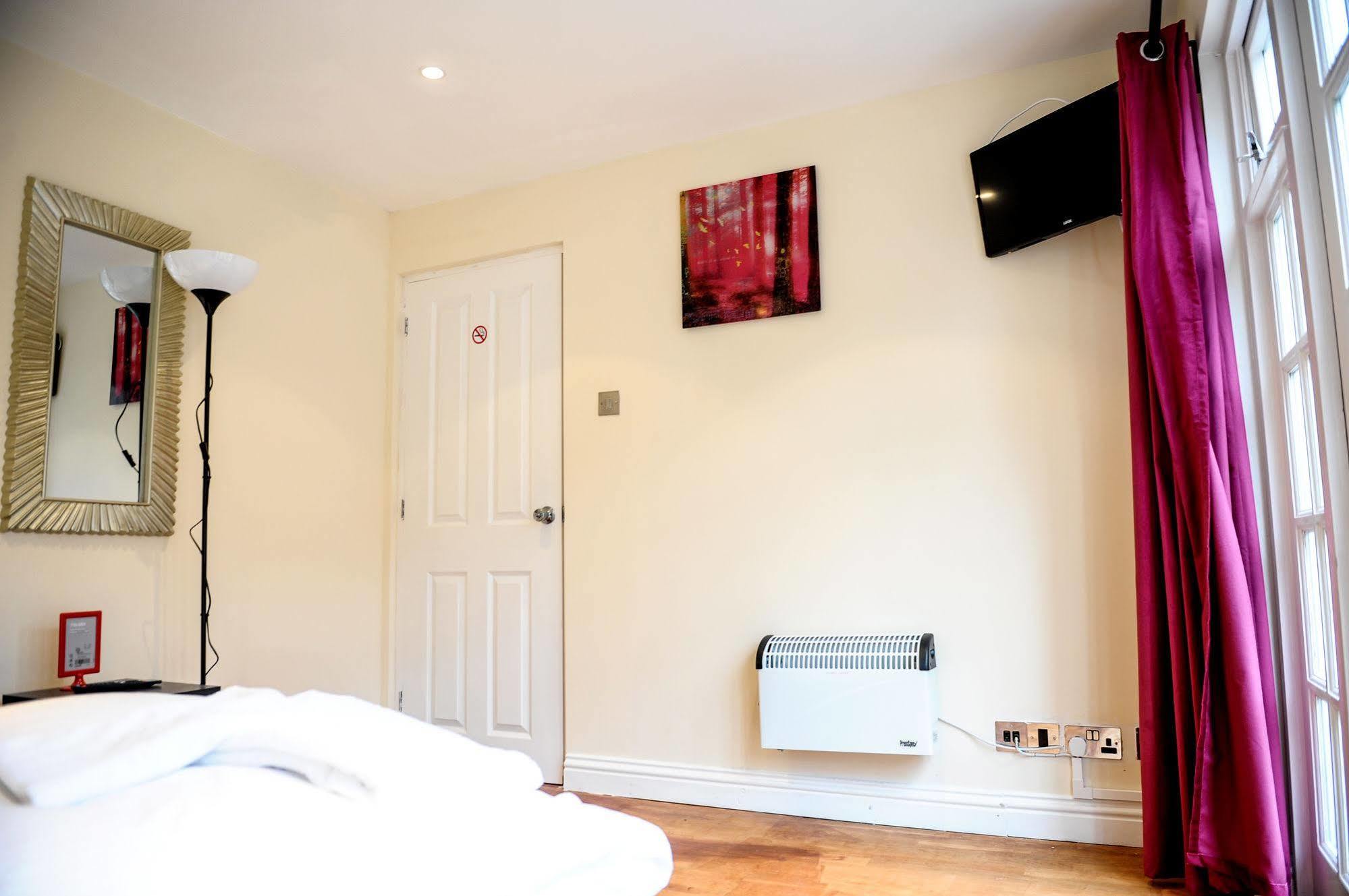 The Greyhound Cottage Chigwell Ngoại thất bức ảnh