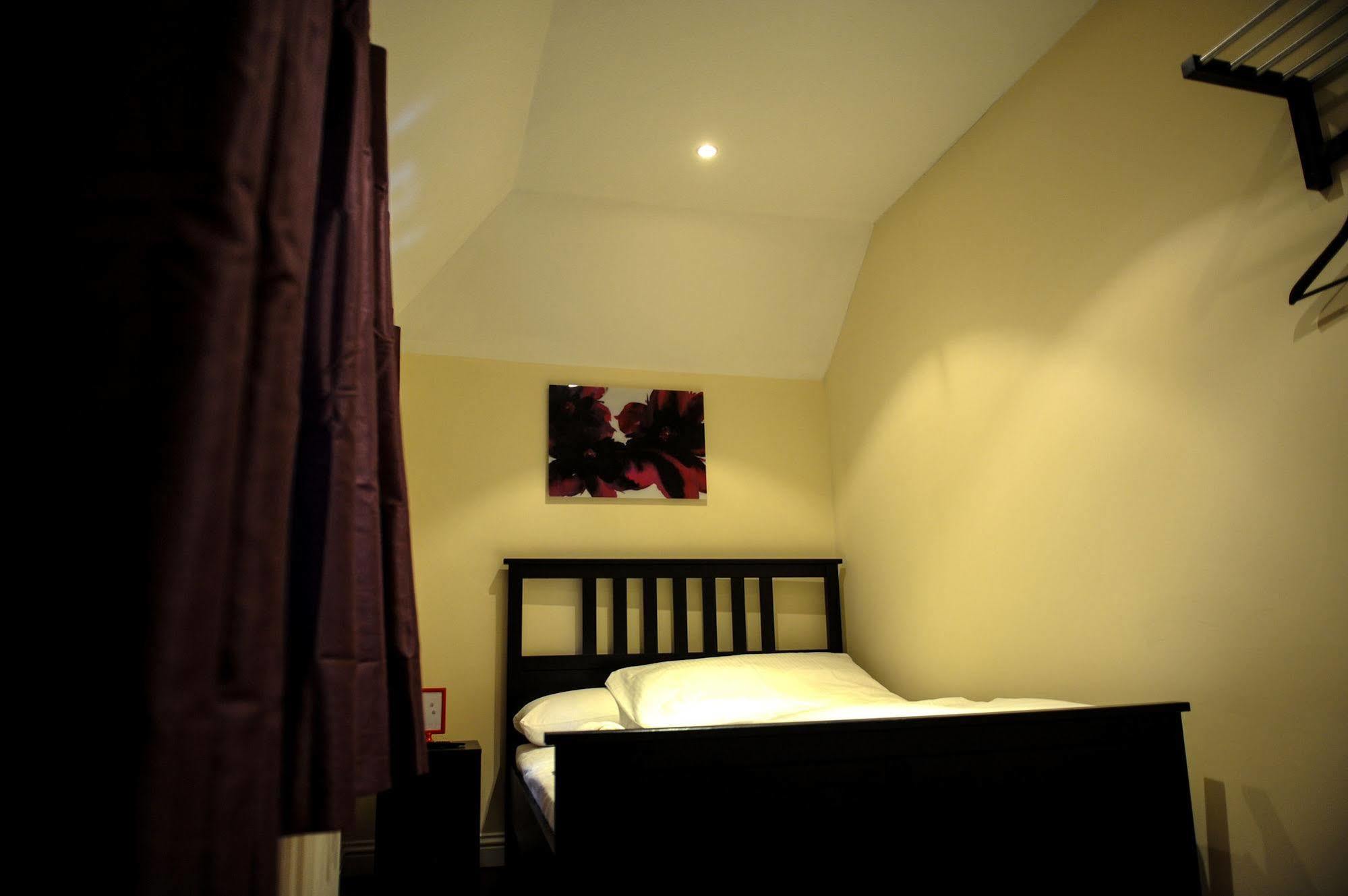The Greyhound Cottage Chigwell Ngoại thất bức ảnh