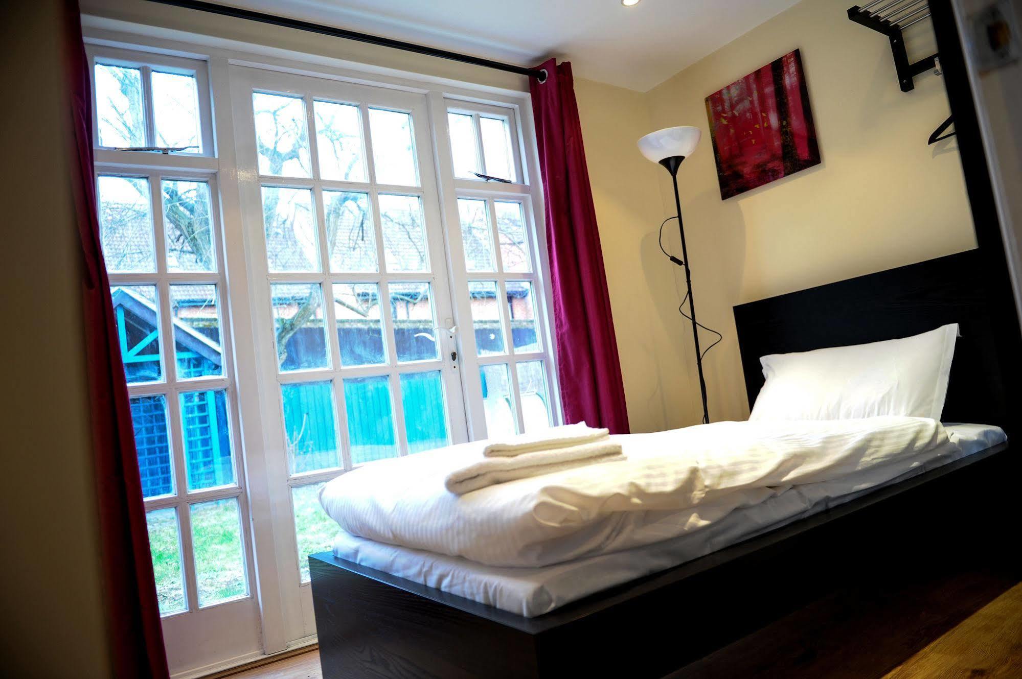 The Greyhound Cottage Chigwell Ngoại thất bức ảnh